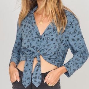 Amuse Society Blue Floral Cropped Buttondown